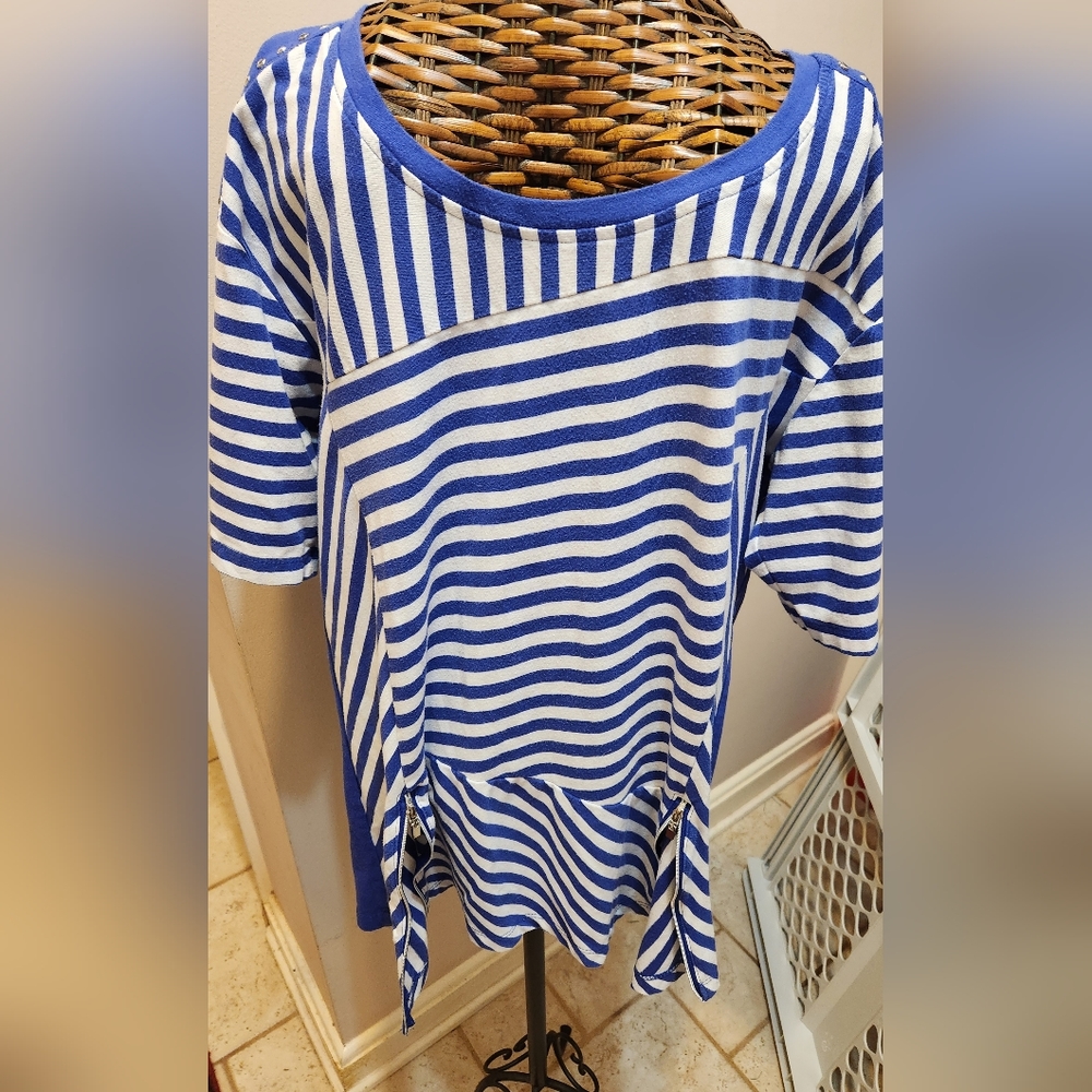 Onque Casuals ladies top